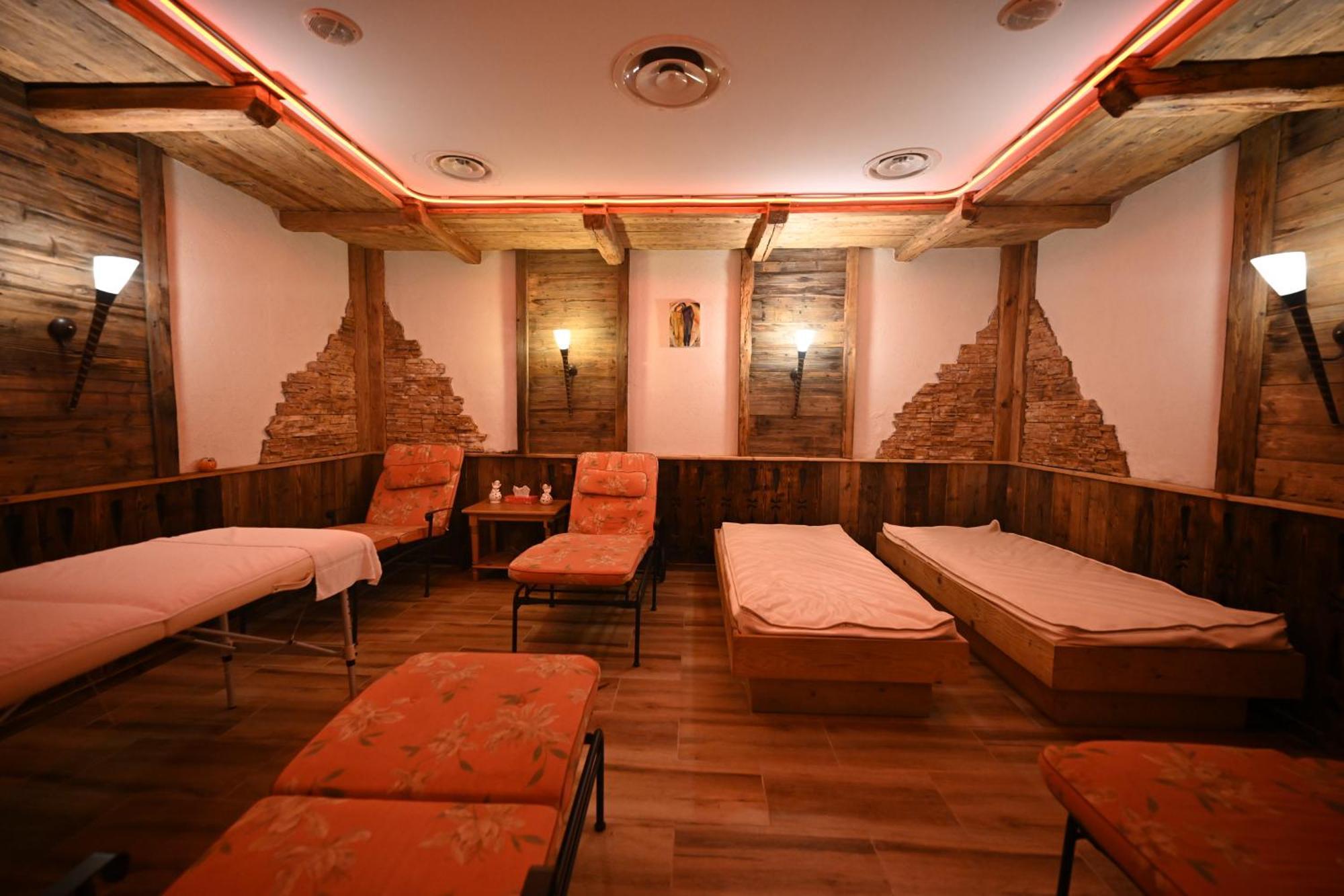 Mercure Sighisoara Binderbubi Hotel & Spa Bagian luar foto
