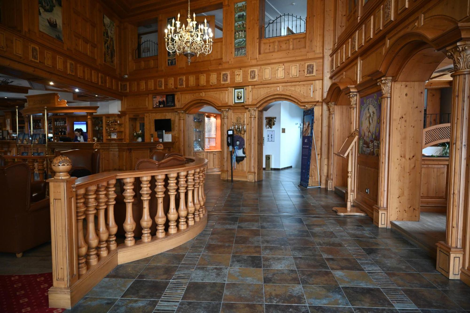 Mercure Sighisoara Binderbubi Hotel & Spa Bagian luar foto