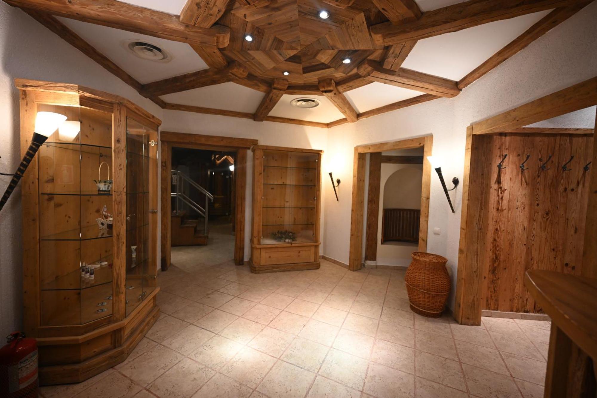 Mercure Sighisoara Binderbubi Hotel & Spa Bagian luar foto