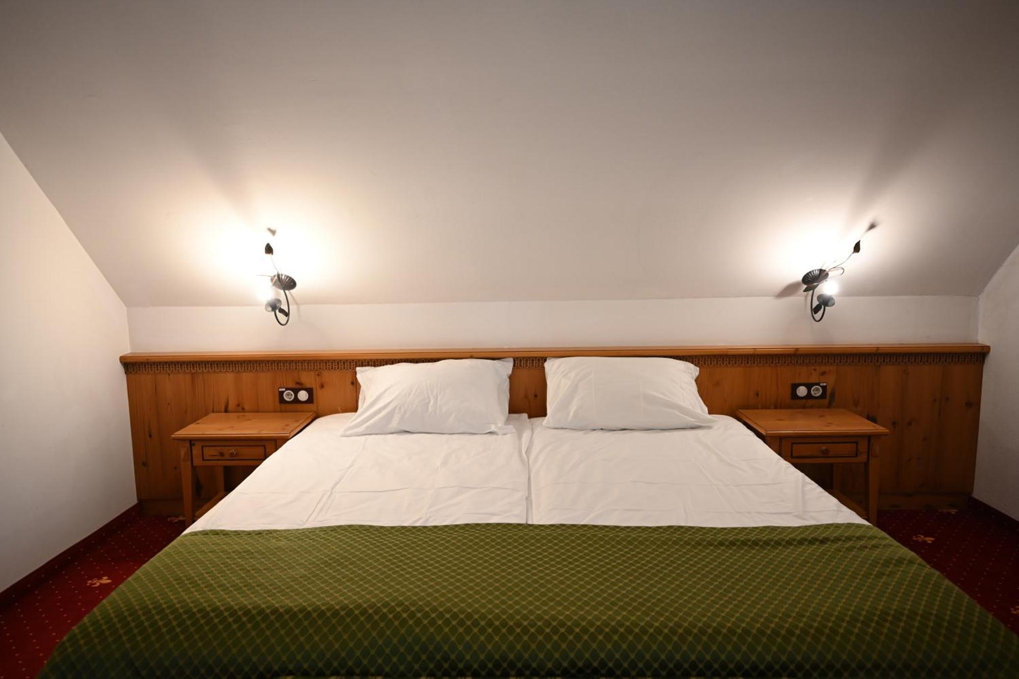 Mercure Sighisoara Binderbubi Hotel & Spa Bagian luar foto